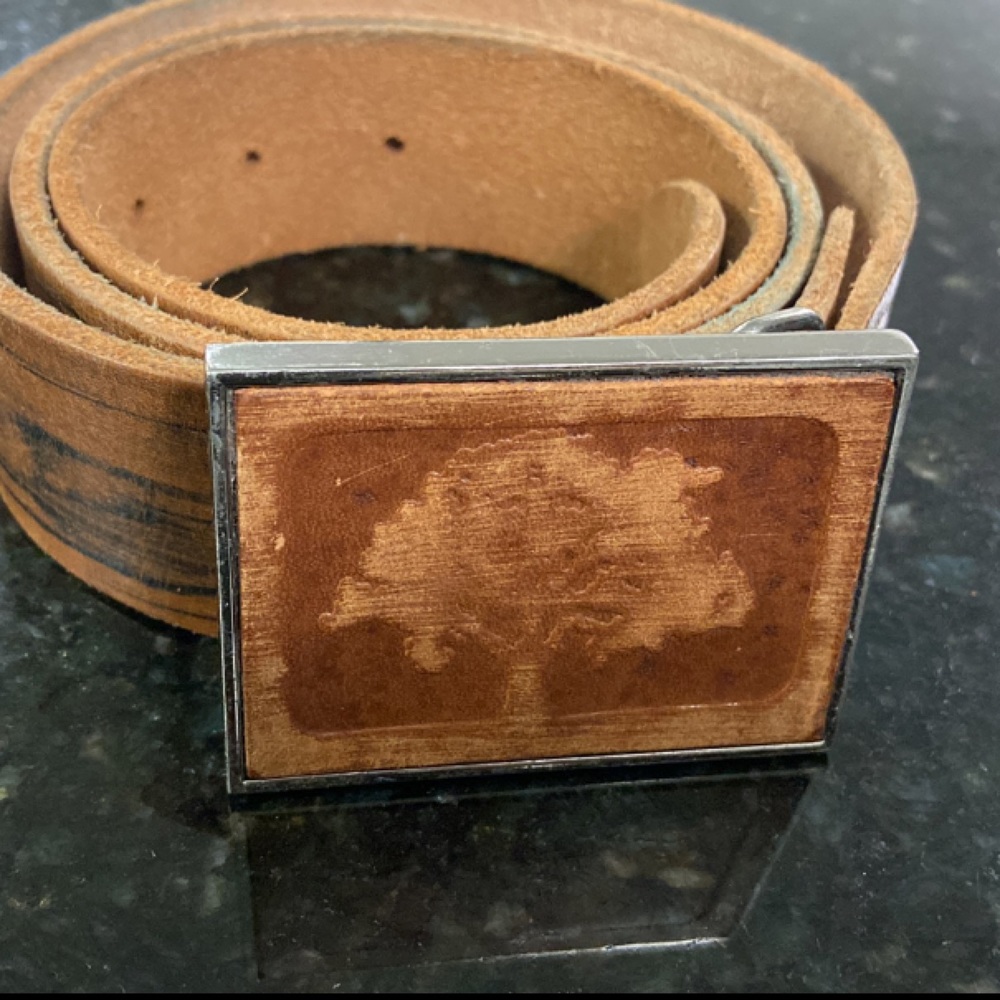 Wood Grain Leather Belt w/ Leather Tree Buckle Size 36 Great Condition